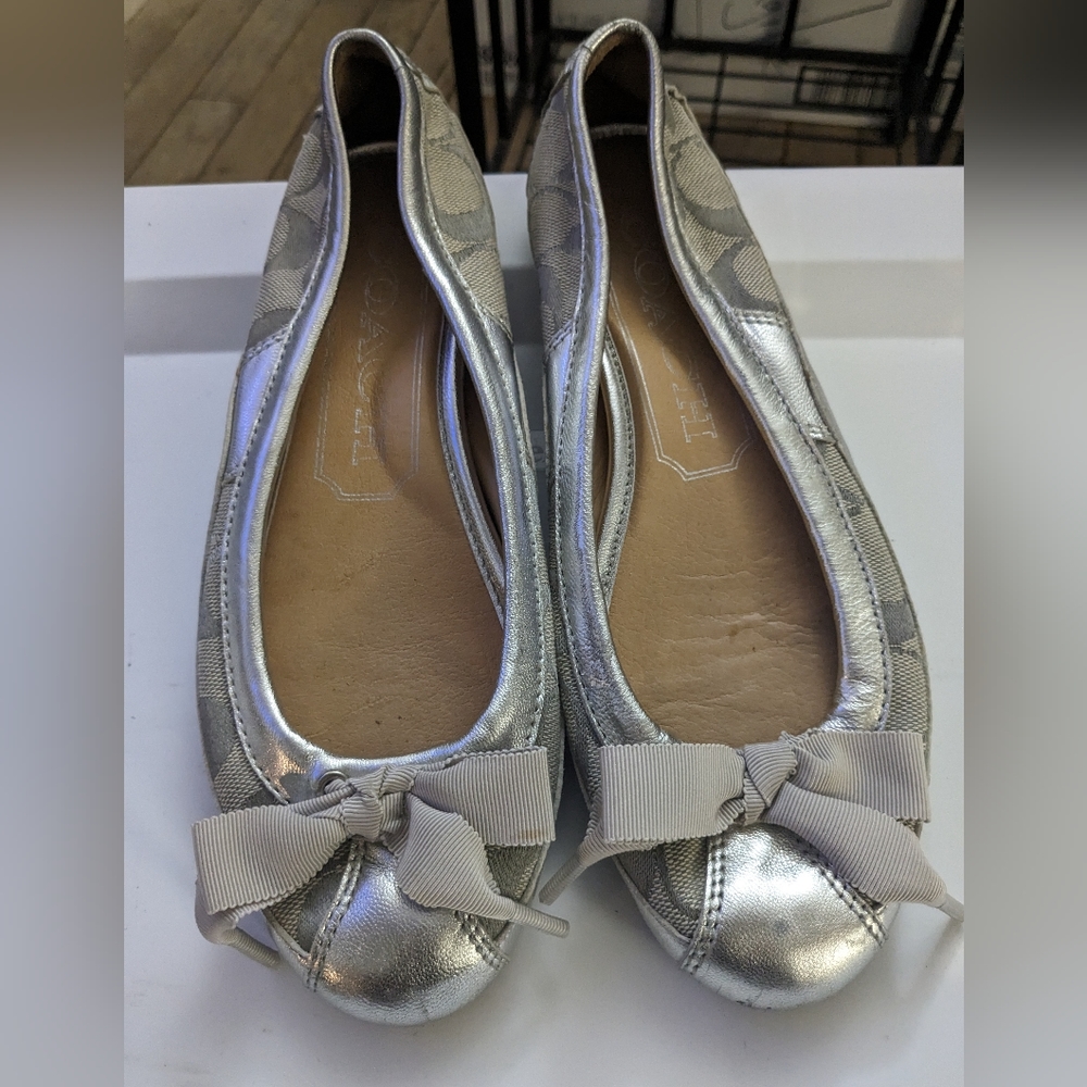 Coach Sarah Ballet Flats with a ribbon bow toe. - Picture 2 of 9